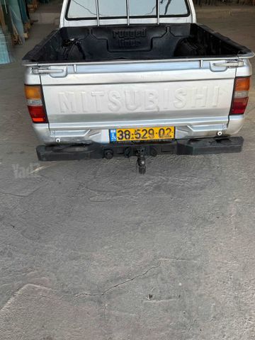 מיצובישי טרייטון / L200