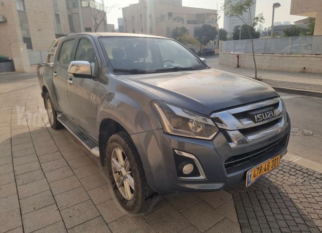 איסוזו די-מקס