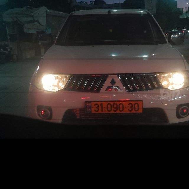 מיצובישי טרייטון / L200