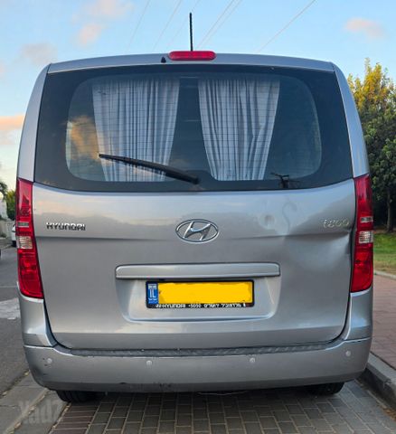 יונדאי H-1 / i800