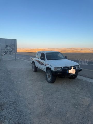 מודעת רכב טויוטה היילקס