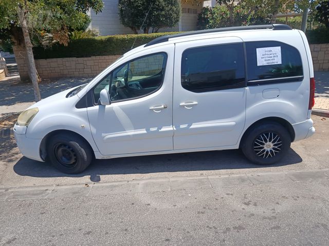 מודעת רכב סיטרואן ברלינגו