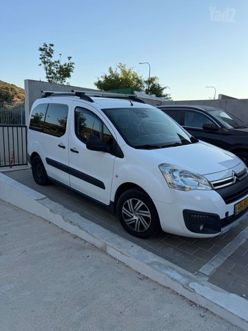 מודעת רכב סיטרואן ברלינגו