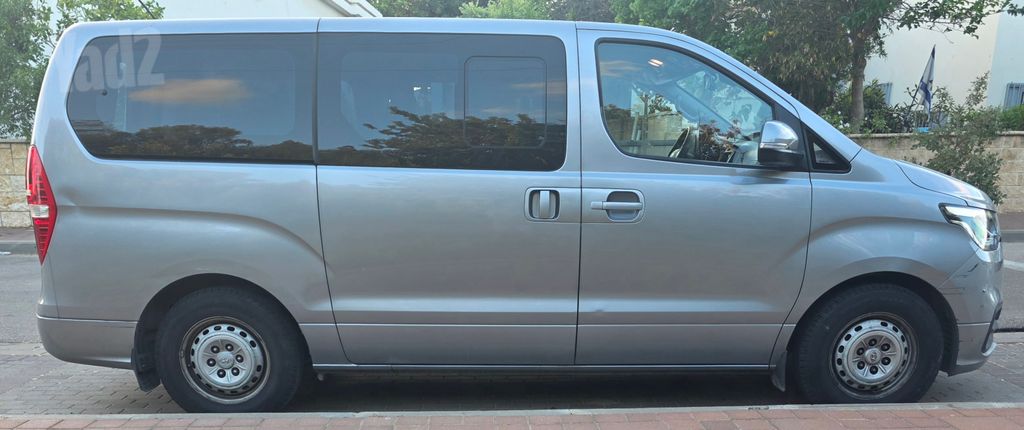 יונדאי H-1 / i800