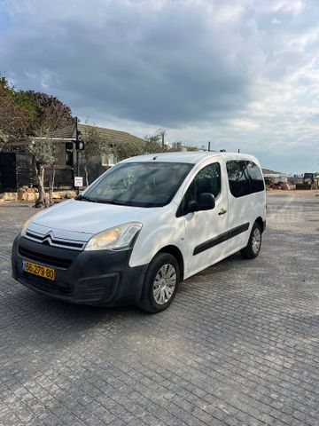 מודעת רכב סיטרואן ברלינגו