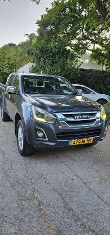 איסוזו די-מקס