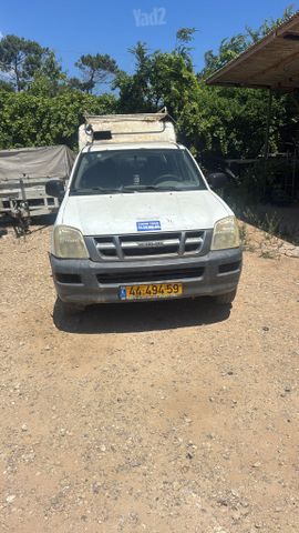 איסוזו די-מקס