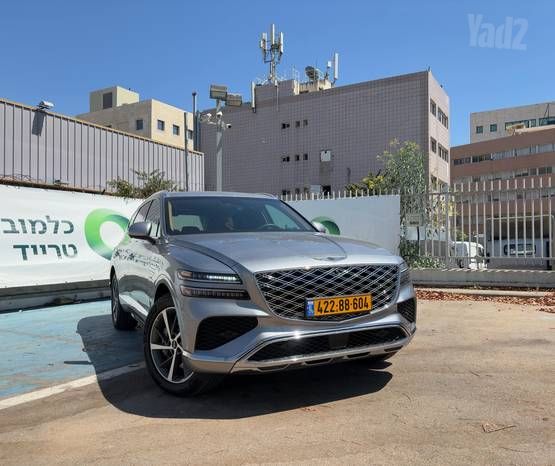מודעת רכב ג'נסיס GV80