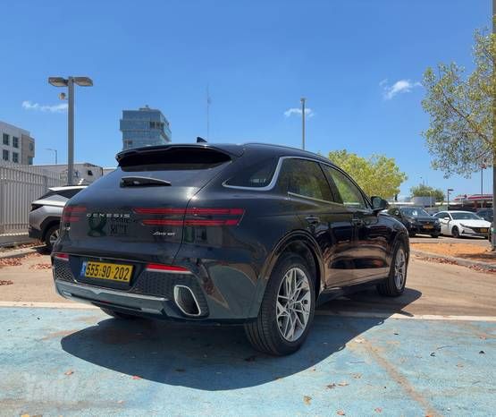 ג'נסיס GV70