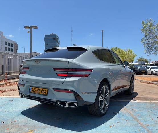 ג'נסיס GV80