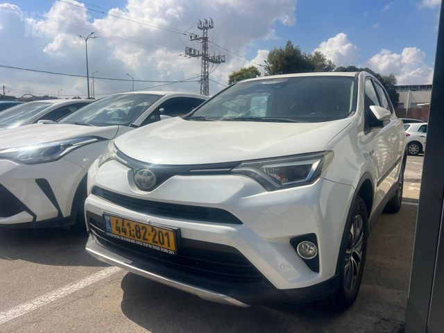 מודעת רכב טויוטה RAV4 1