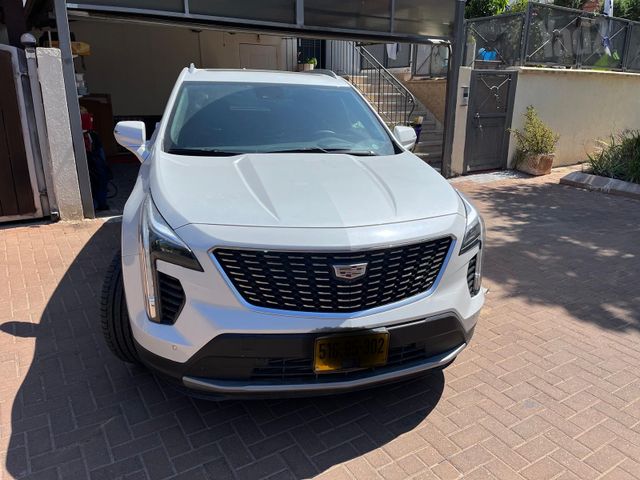 קאדילק XT4