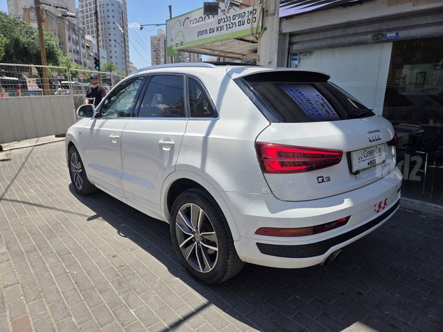 אאודי Q3