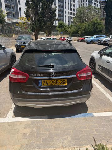 מרצדס-בנץ GLA