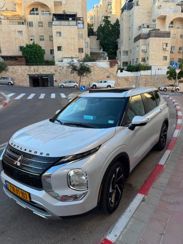 מיצובישי אאוטלנדר
