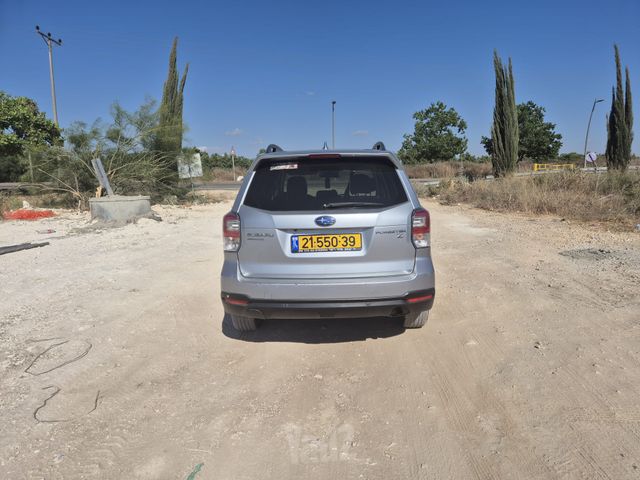 סובארו פורסטר