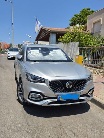 מודעת רכב אם ג'י EHS PHEV