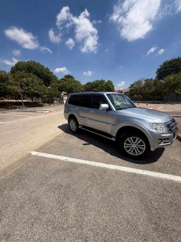 מיצובישי פג'רו