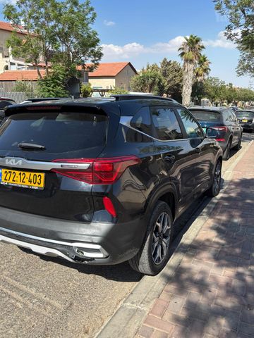 קיה סלטוס