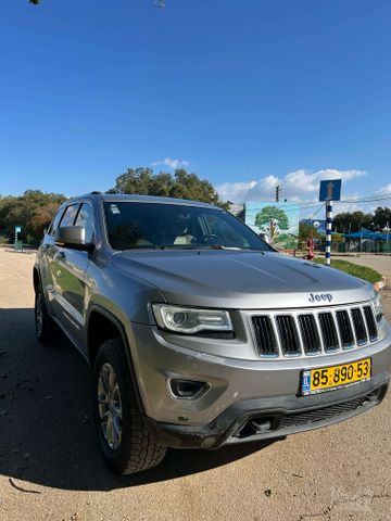 מודעת רכב ג'יפ גרנד צ'ירוקי