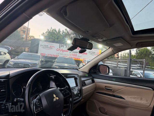 מיצובישי אאוטלנדר