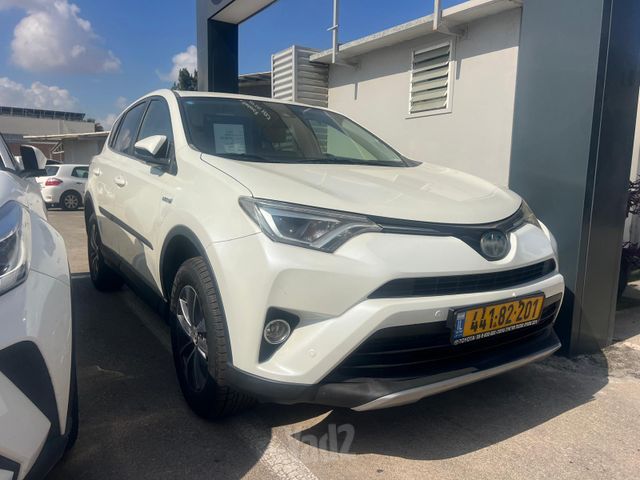 מודעת רכב טויוטה RAV4