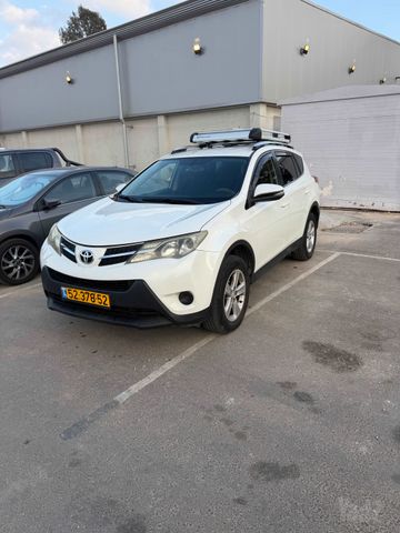 מודעת רכב טויוטה RAV4