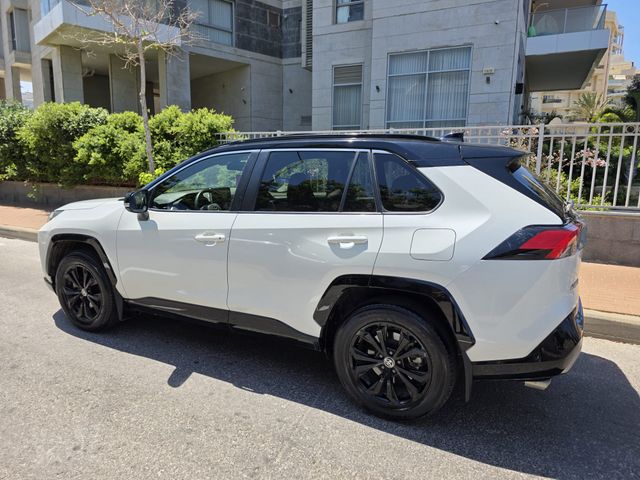 מודעת רכב טויוטה RAV4