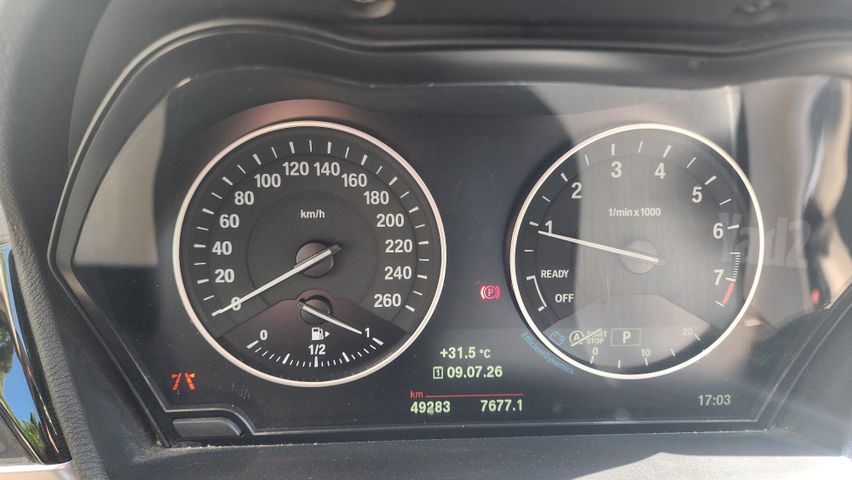 ב מ וו X1