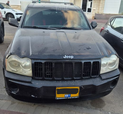 מודעת רכב ג'יפ גרנד צ'ירוקי