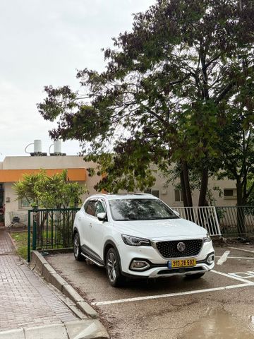 אם ג'י EHS PHEV