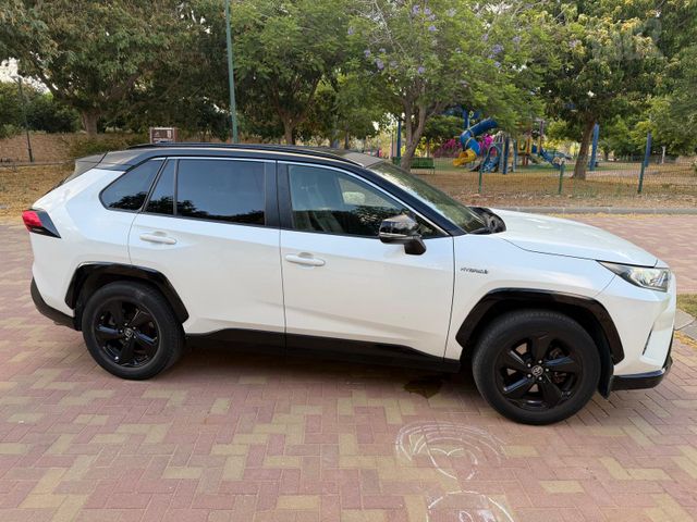 מודעת רכב טויוטה RAV4