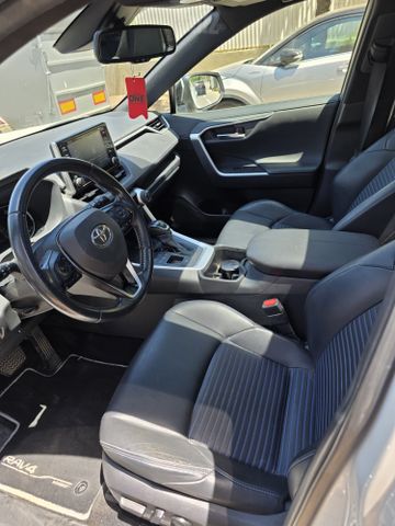 טויוטה RAV4