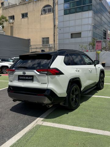 טויוטה RAV4