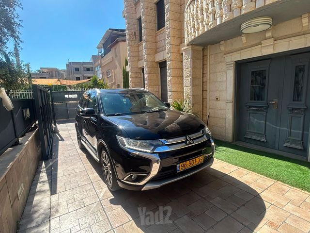 מיצובישי אאוטלנדר