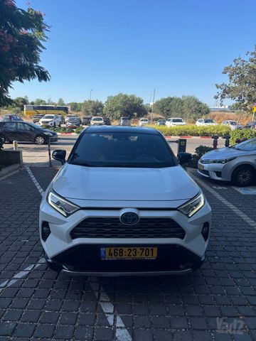 טויוטה RAV4