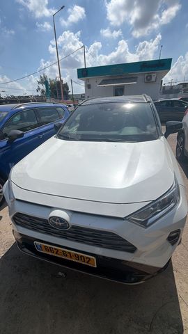 מודעת רכב טויוטה RAV4