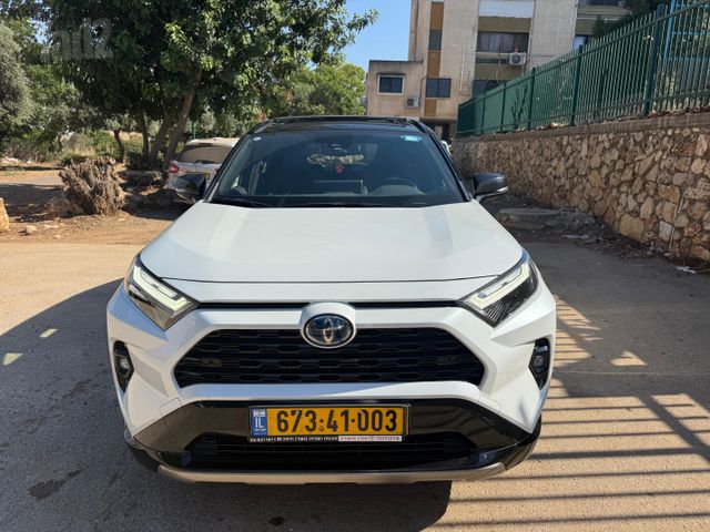 טויוטה RAV4