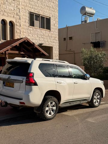 מודעת רכב טויוטה לנד קרוזר