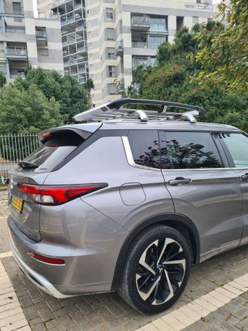 מיצובישי אאוטלנדר