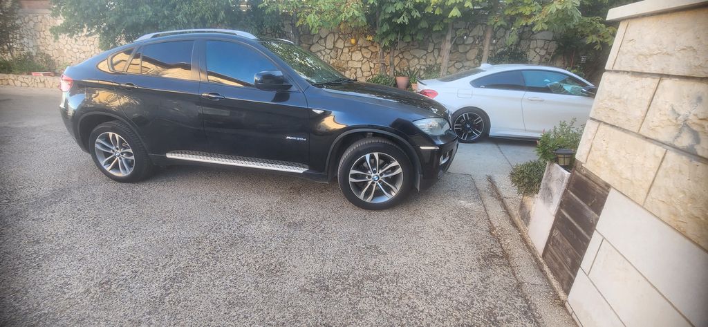 ב מ וו X6