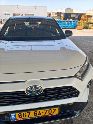טויוטה RAV4