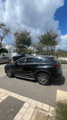 לקסוס NX
