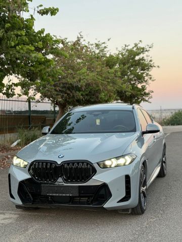 ב מ וו X6
