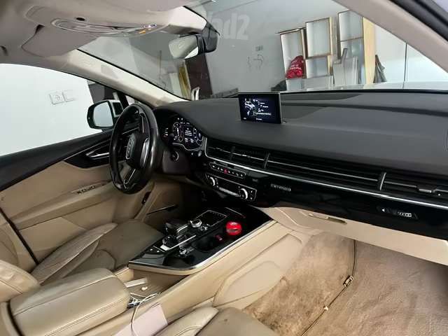 אאודי Q7