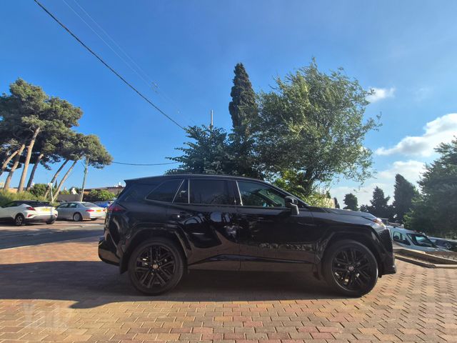 טויוטה RAV4