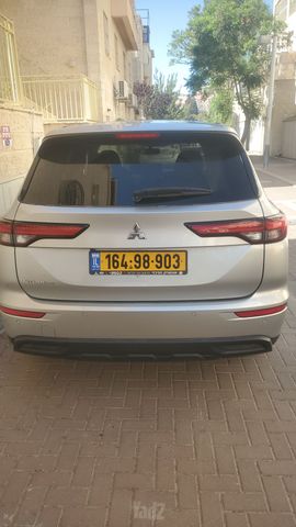 מיצובישי אאוטלנדר