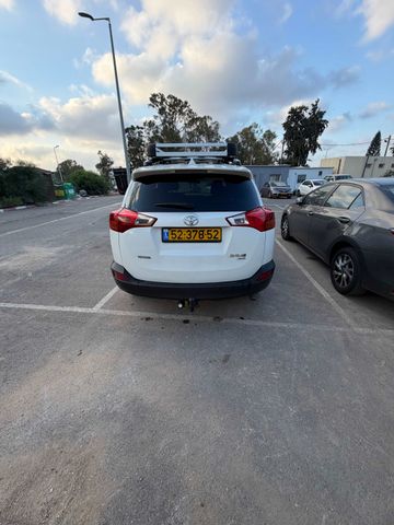 טויוטה RAV4