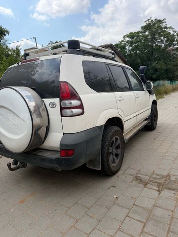 טויוטה לנד קרוזר