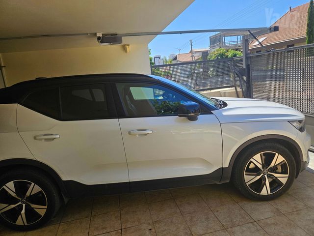 מודעת רכב וולוו XC40